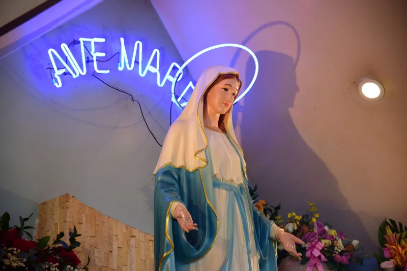 Affidarsi a Maria nel Tempo dell'Incertezza: La Speranza Cristiana Come Bussola per il Futuro